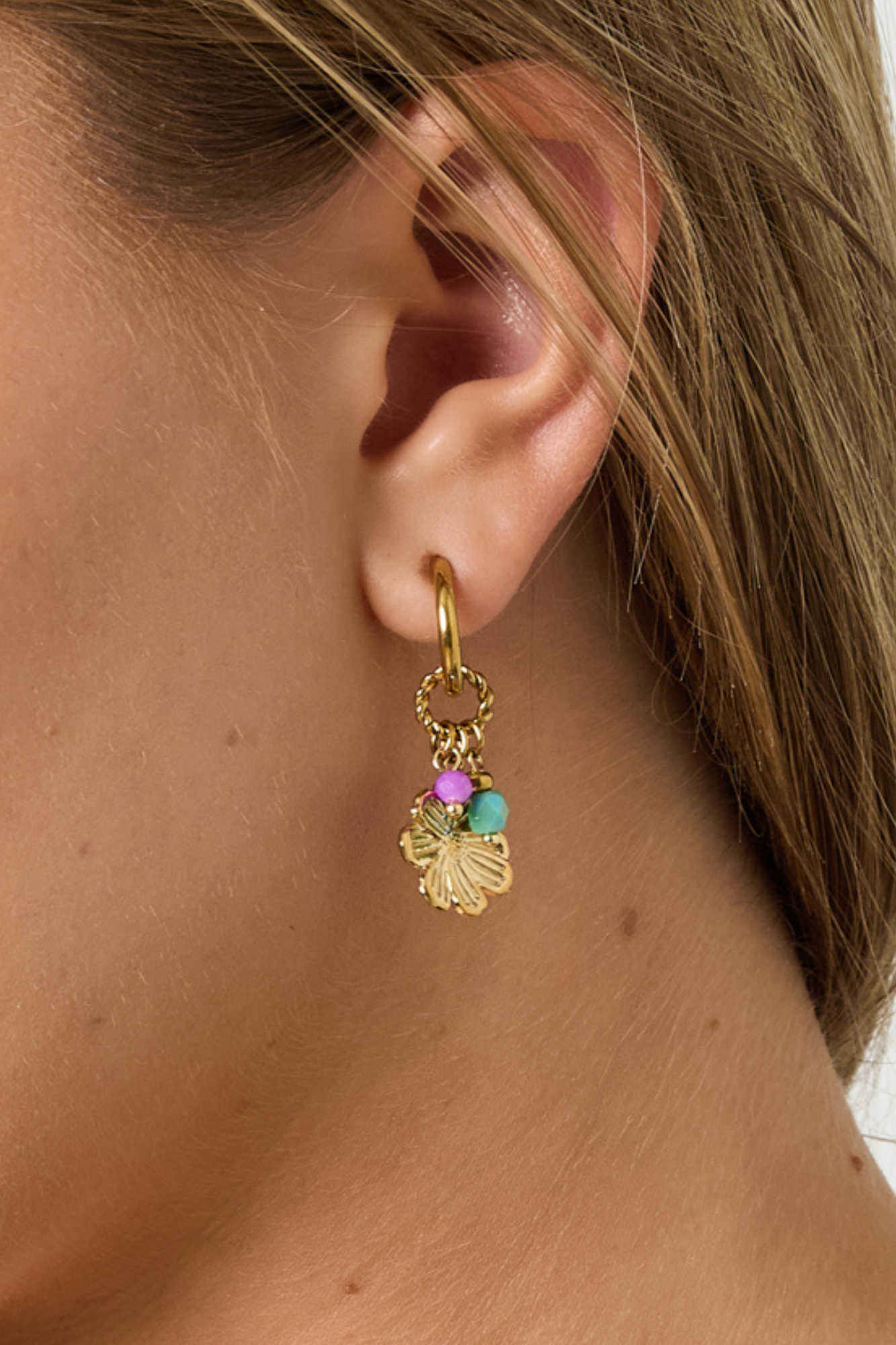 Oorbellen - Bloemetje met kralen